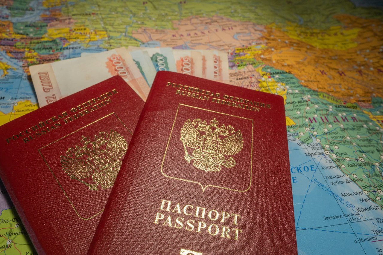 Что делать при утере загранпаспорта за пределами РФ?